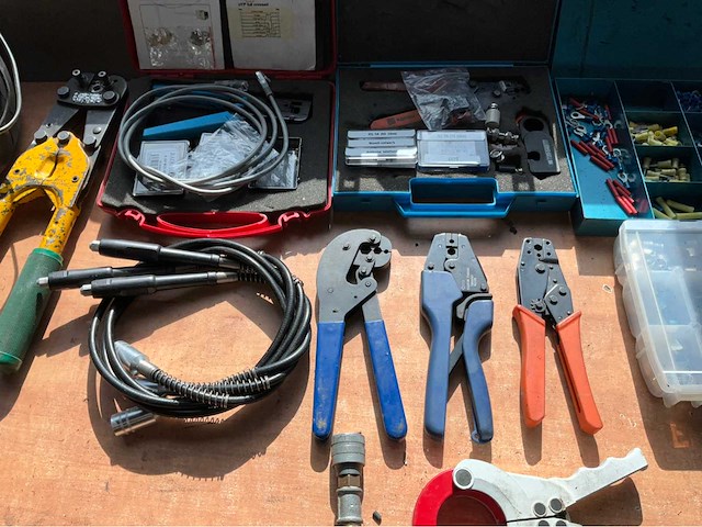 Divers handgereedschap - afbeelding 4 van  11