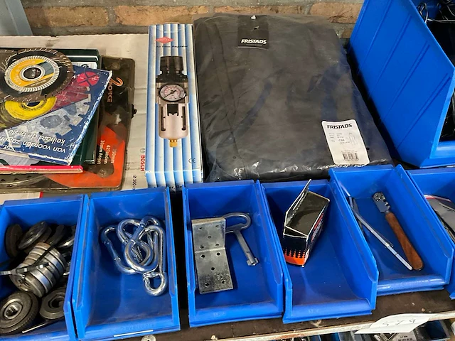 Divers handgereedschap - afbeelding 3 van  7