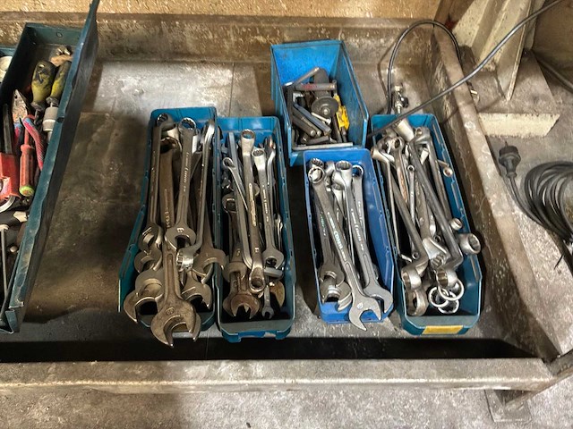 Divers handgereedschap - afbeelding 4 van  4