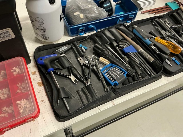 Divers handgereedschap - afbeelding 8 van  11