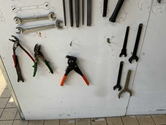 Divers handgereedschap - afbeelding 2 van  9