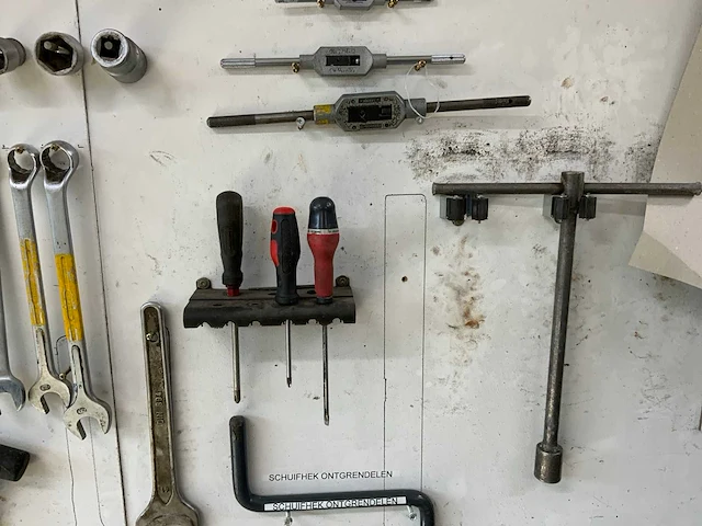 Divers handgereedschap - afbeelding 7 van  9