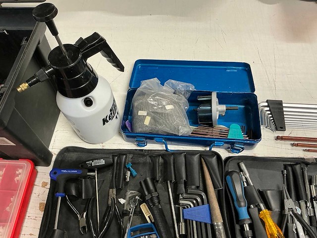 Divers handgereedschap - afbeelding 9 van  11