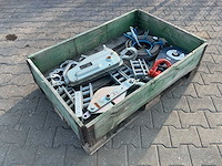 Divers hijs- en heftechniek materiaal - afbeelding 1 van  5