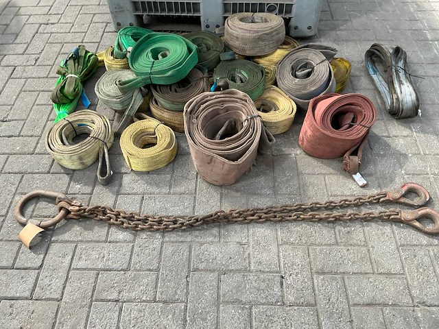 Divers hijs en hefmateriaal - afbeelding 3 van  5