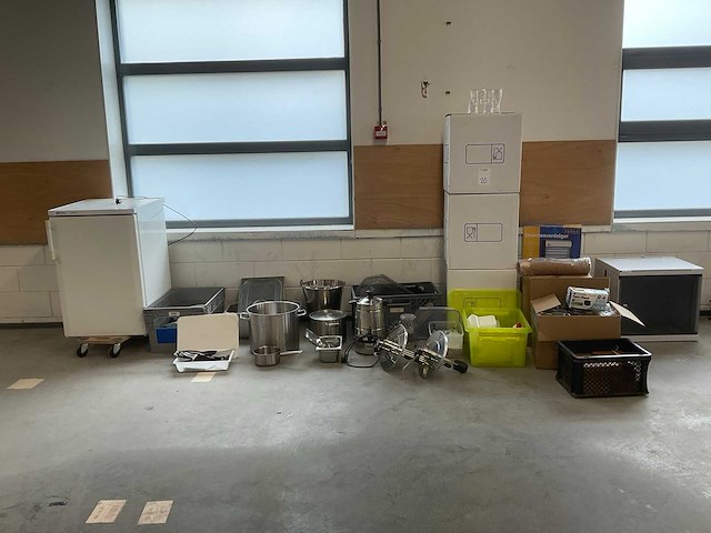 Divers horeca materiaal - afbeelding 1 van  16