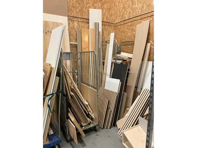 Divers hout- en plaatmateriaal - afbeelding 6 van  6