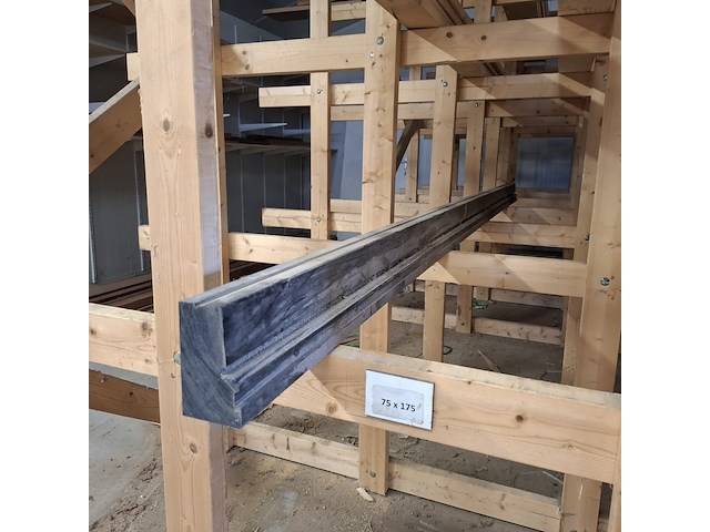 Divers houtmateriaal - afbeelding 2 van  86