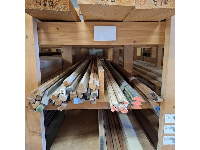 Divers houtmateriaal - afbeelding 51 van  86