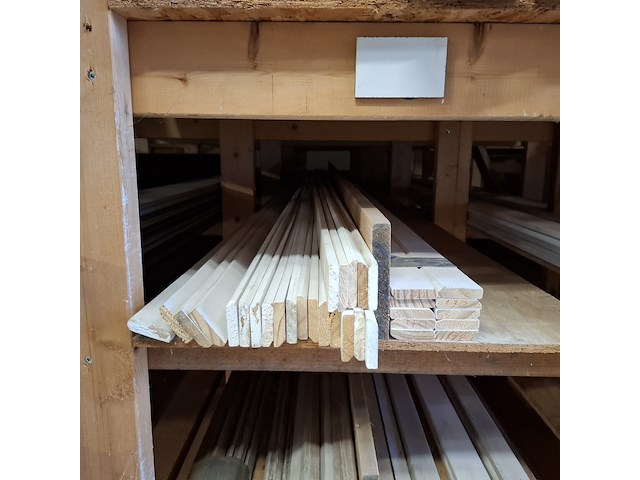 Divers houtmateriaal - afbeelding 57 van  86