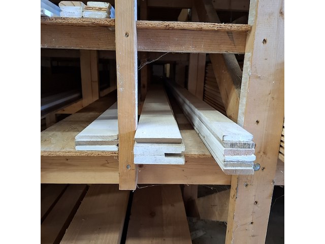 Divers houtmateriaal - afbeelding 75 van  86