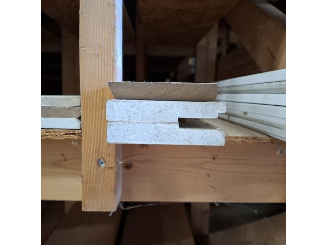 Divers houtmateriaal - afbeelding 77 van  86