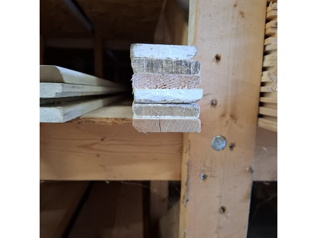 Divers houtmateriaal - afbeelding 79 van  86