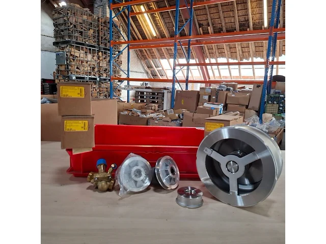 Divers industrieel installatiemateriaal o.a. danfoss - afbeelding 1 van  12
