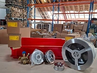 Divers industrieel installatiemateriaal o.a. danfoss