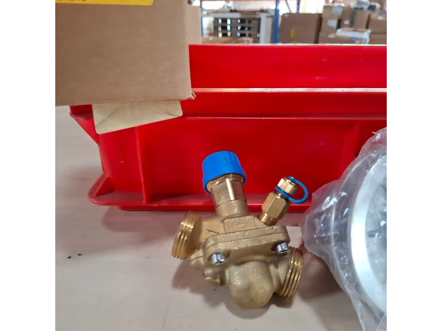 Divers industrieel installatiemateriaal o.a. danfoss - afbeelding 11 van  12