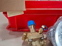 Divers industrieel installatiemateriaal o.a. danfoss - afbeelding 11 van  12
