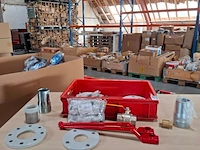 Divers industrieel installatiemateriaal