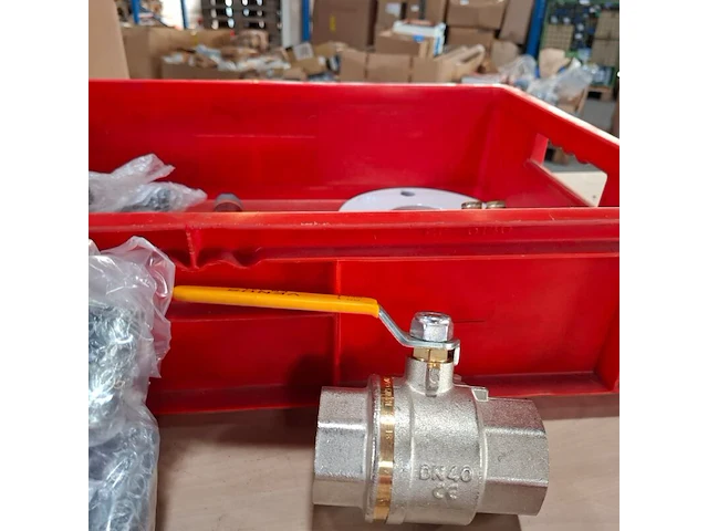 Divers industrieel installatiemateriaal - afbeelding 5 van  8