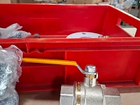 Divers industrieel installatiemateriaal - afbeelding 5 van  8