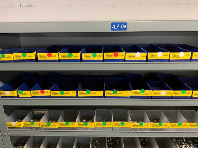Divers installatiemateriaal in 4 vakkenkasten - afbeelding 5 van  7