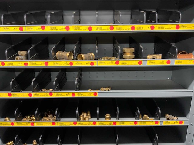 Divers installatiemateriaal in 4 vakkenkasten - afbeelding 6 van  7