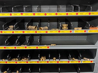 Divers installatiemateriaal in 4 vakkenkasten - afbeelding 6 van  7