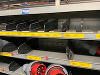 Divers installatiemateriaal in 5 vakkenkasten - afbeelding 4 van  22