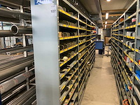 Divers installatiemateriaal in 5 vakkenkasten - afbeelding 1 van  22