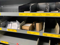 Divers installatiemateriaal in 5 vakkenkasten - afbeelding 13 van  22