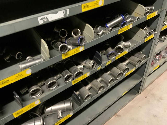 Divers installatiemateriaal in 6 vakkenkasten - afbeelding 5 van  24