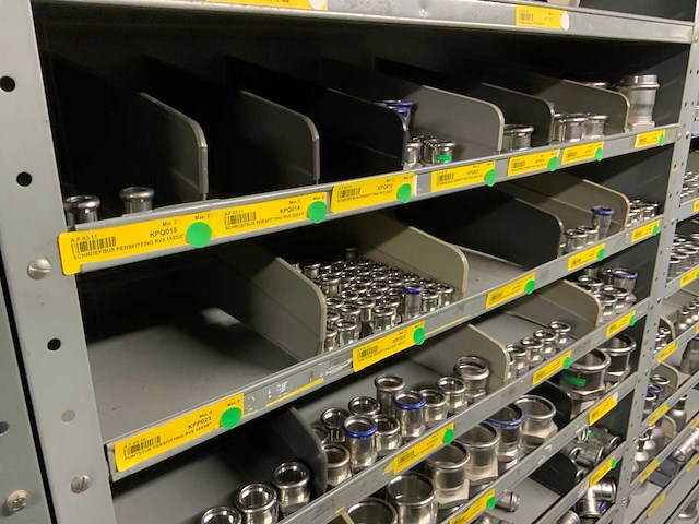 Divers installatiemateriaal in 6 vakkenkasten - afbeelding 9 van  24