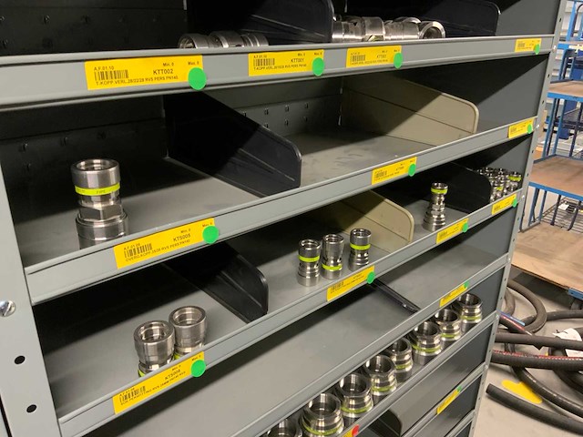 Divers installatiemateriaal in 6 vakkenkasten - afbeelding 15 van  24