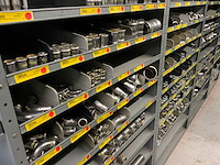 Divers installatiemateriaal in 6 vakkenkasten - afbeelding 20 van  24