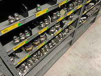 Divers installatiemateriaal in 6 vakkenkasten - afbeelding 22 van  24