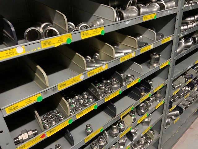 Divers installatiemateriaal in 6 vakkenkasten - afbeelding 24 van  24