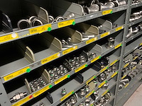Divers installatiemateriaal in 6 vakkenkasten - afbeelding 24 van  24
