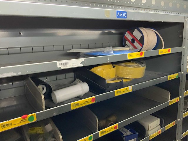 Divers installatiemateriaal in 6 vakkenkasten - afbeelding 4 van  8