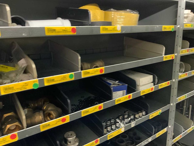 Divers installatiemateriaal in 6 vakkenkasten - afbeelding 5 van  8