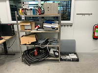 Divers installatiemateriaal in rvs stellingrek - afbeelding 1 van  6