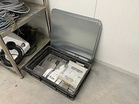 Divers installatiemateriaal in rvs stellingrek - afbeelding 4 van  6