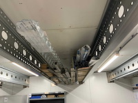 Divers installatiemateriaal in rvs stellingrek - afbeelding 6 van  6