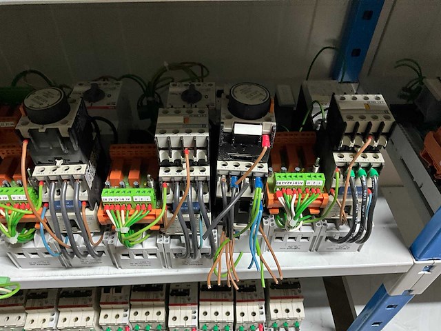 Divers installatiemateriaal - afbeelding 4 van  9