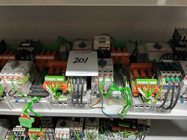 Divers installatiemateriaal - afbeelding 3 van  6