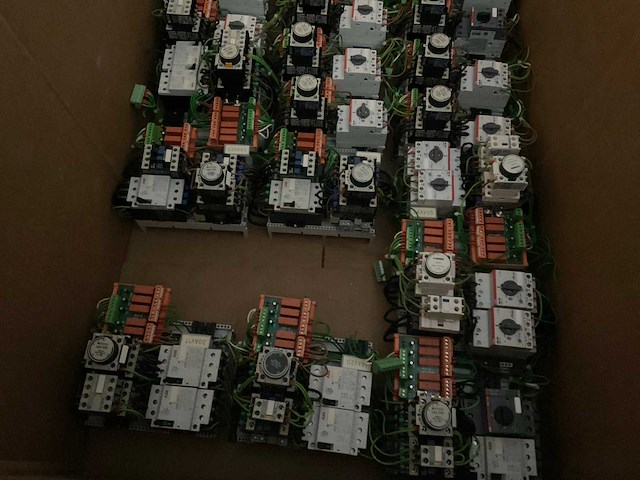 Divers installatiemateriaal - afbeelding 3 van  3