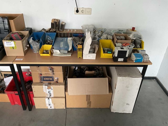 Divers installatiemateriaal - afbeelding 3 van  5