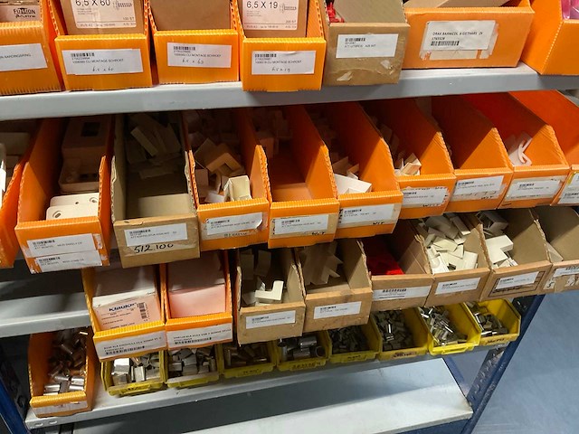 Divers installatiemateriaal - afbeelding 6 van  11