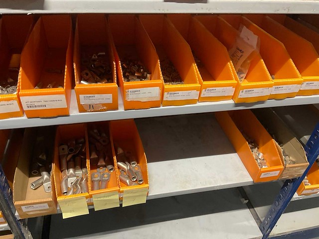 Divers installatiemateriaal - afbeelding 10 van  11