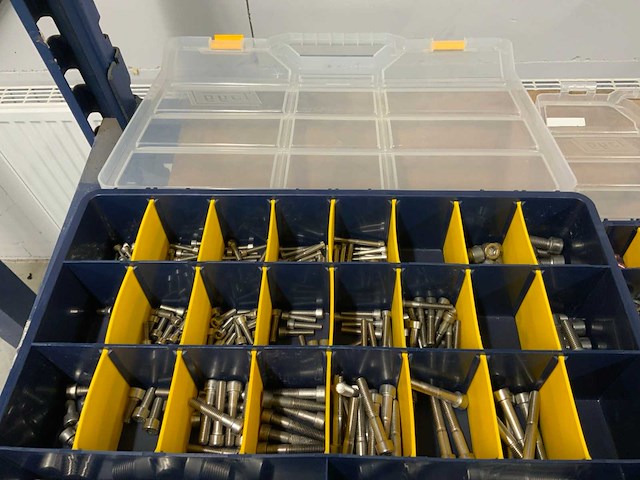 Divers installatiemateriaal - afbeelding 9 van  9