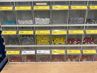 Divers installatiemateriaal - afbeelding 3 van  10